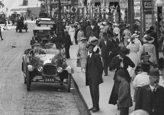 1916 Bourke Street looking West