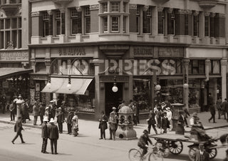 1914c Collins and Elizabeth Streets