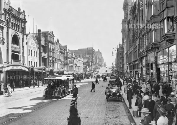 1916 Bourke Street looking West